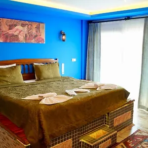 3* Отель Rebetika & Bistro